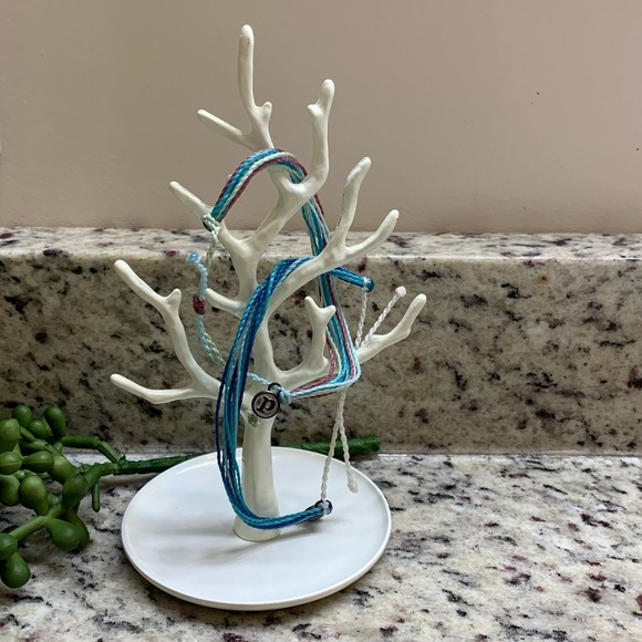 2 Pure Vida bracelets & Kohl’s jewelry tree - Picture 2 of 6